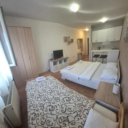 נובי סאד Apartmani Jasmin מראה חיצוני תמונה