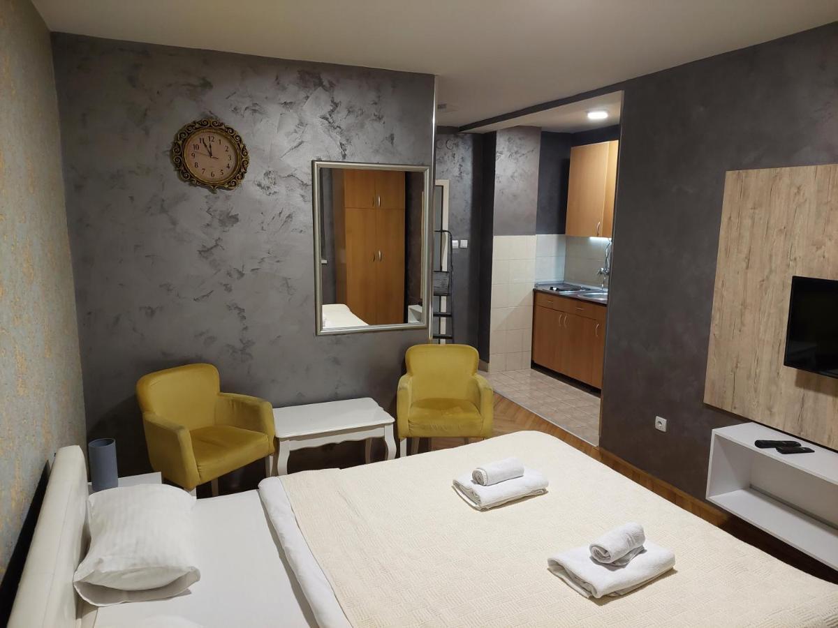 נובי סאד Apartmani Jasmin מראה חיצוני תמונה
