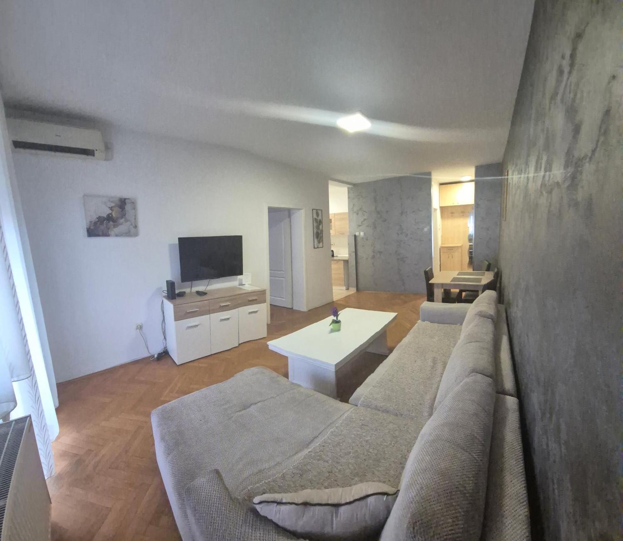 נובי סאד Apartmani Jasmin מראה חיצוני תמונה